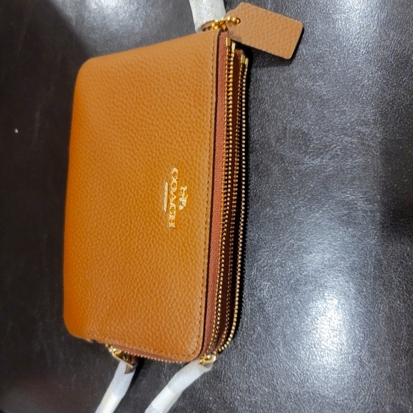 NWT Coach Brown Pebbled Leather Double  Corner Zip Wristlet F87590/F87591 - Picture 2 of 6